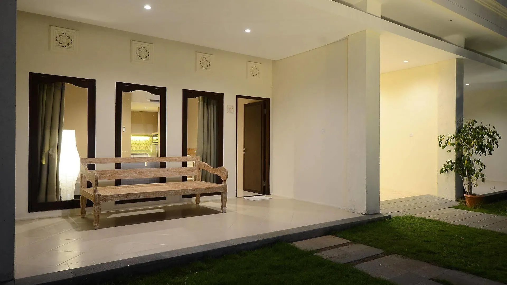 Bali Breezz Hotel Jimbaran