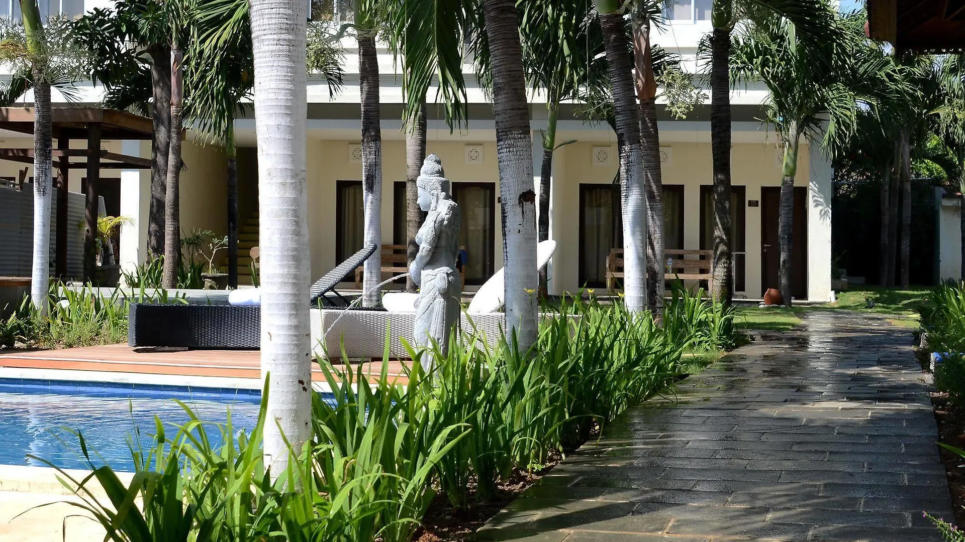 Bali Breezz Hotel Jimbaran